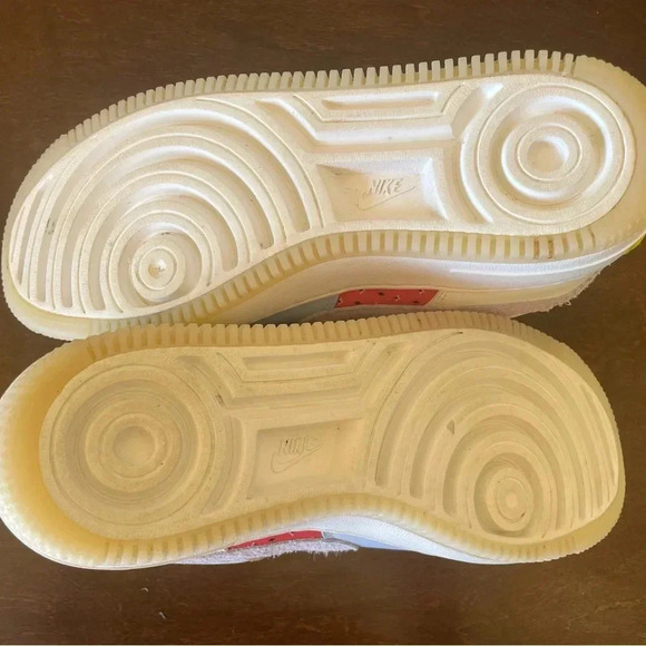 NIKE AIR FORCE 1 - Picture 6 of 7